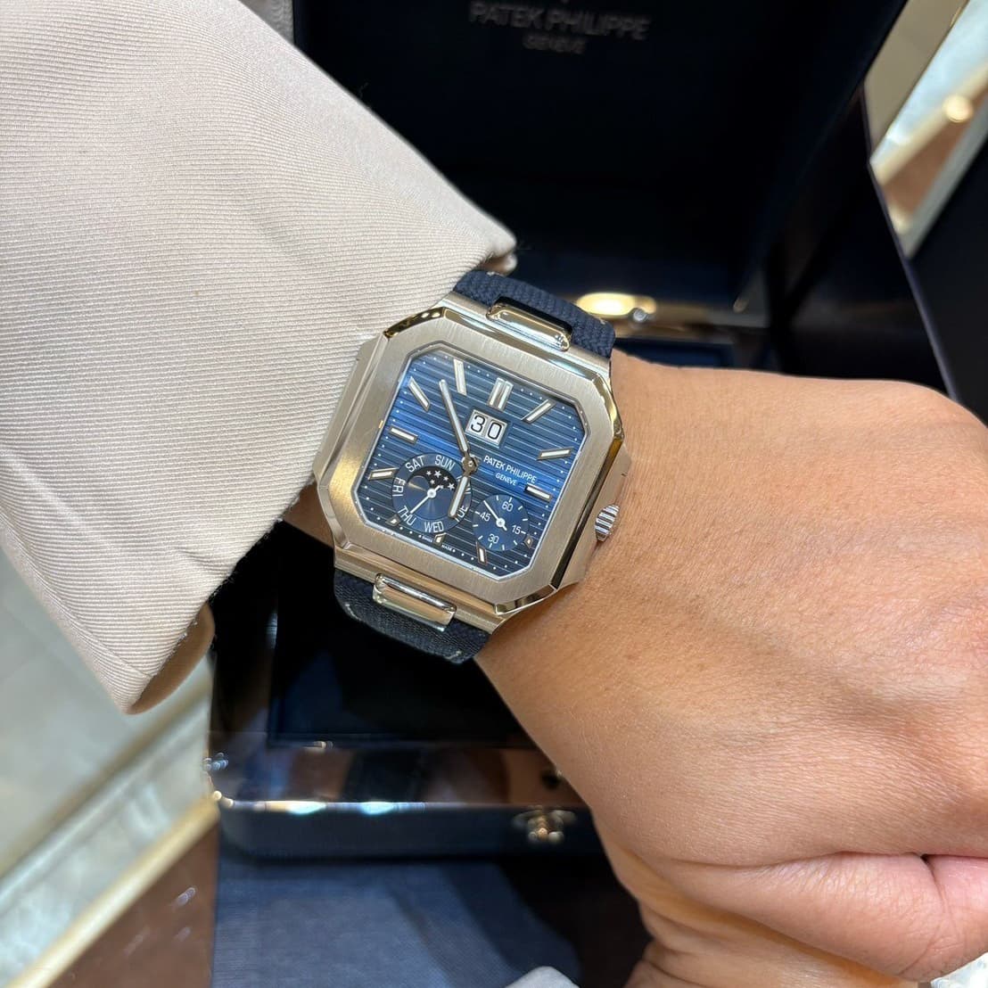 Patek Philippe 5822P-001