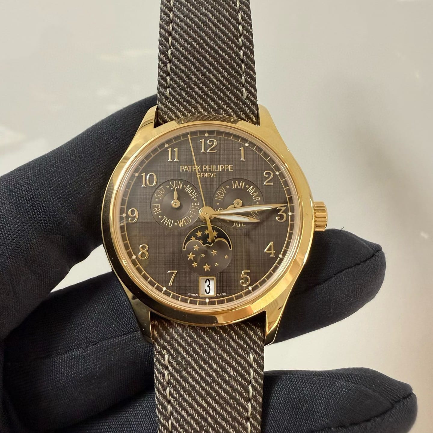 Patek4946R-001
